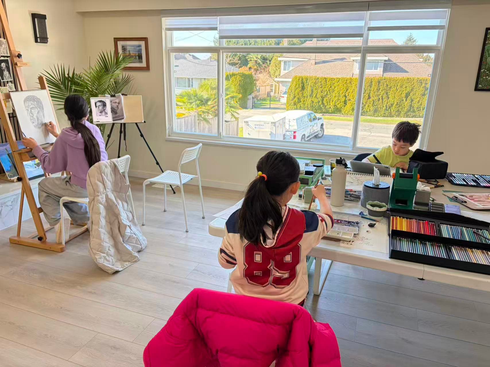 画室内景与教学环境